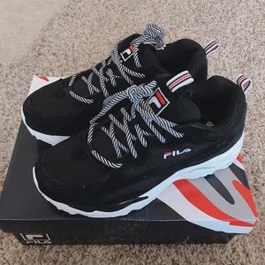 File Ray Tracer Sneaker